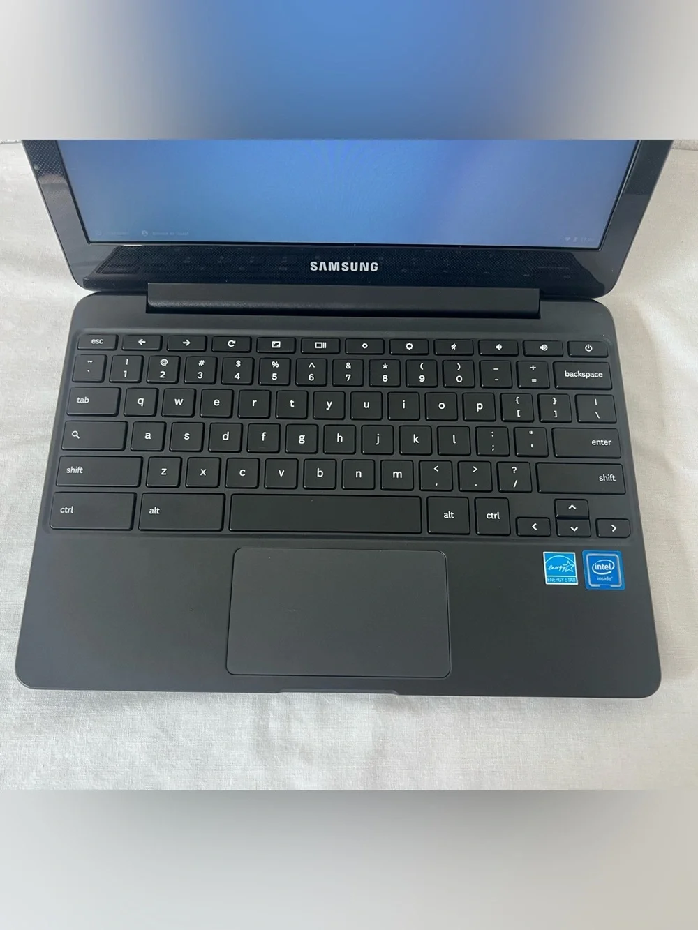 Samsung Chromebook 3 Laptop ChromeOS Lightweight Basic